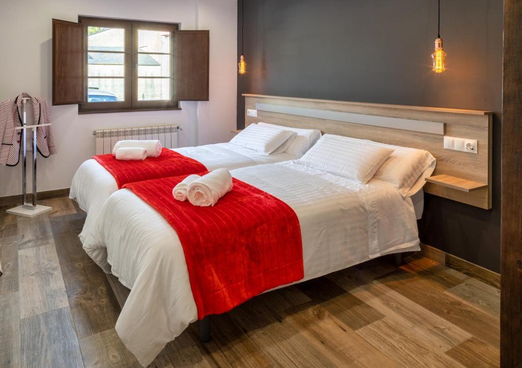 Apartamentos Rurales Lola Penarronda Castropol Bagian luar foto