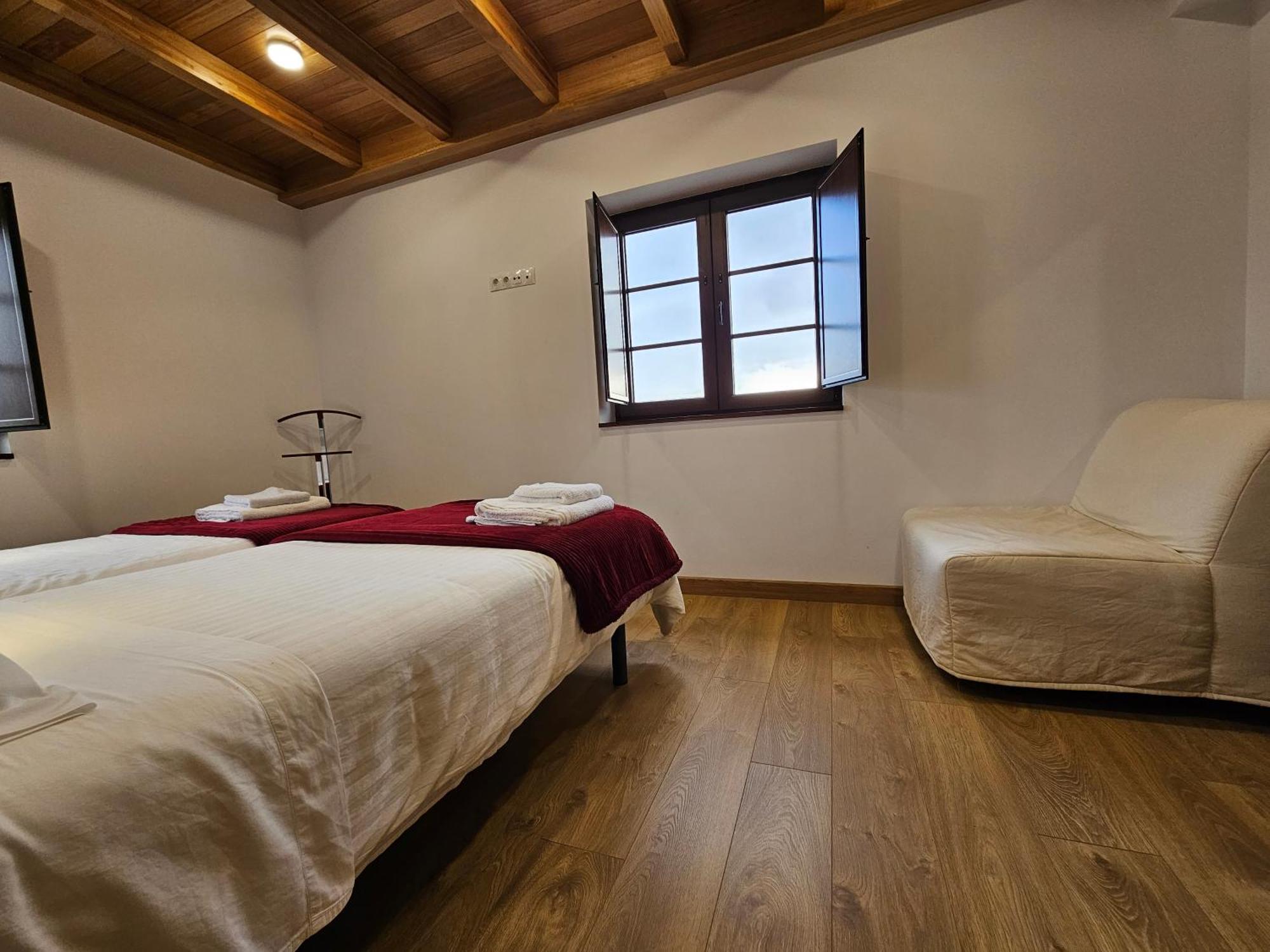 Apartamentos Rurales Lola Penarronda Castropol Bagian luar foto
