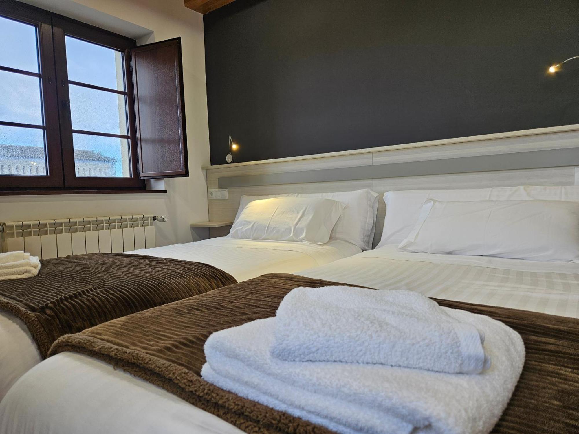 Apartamentos Rurales Lola Penarronda Castropol Bagian luar foto
