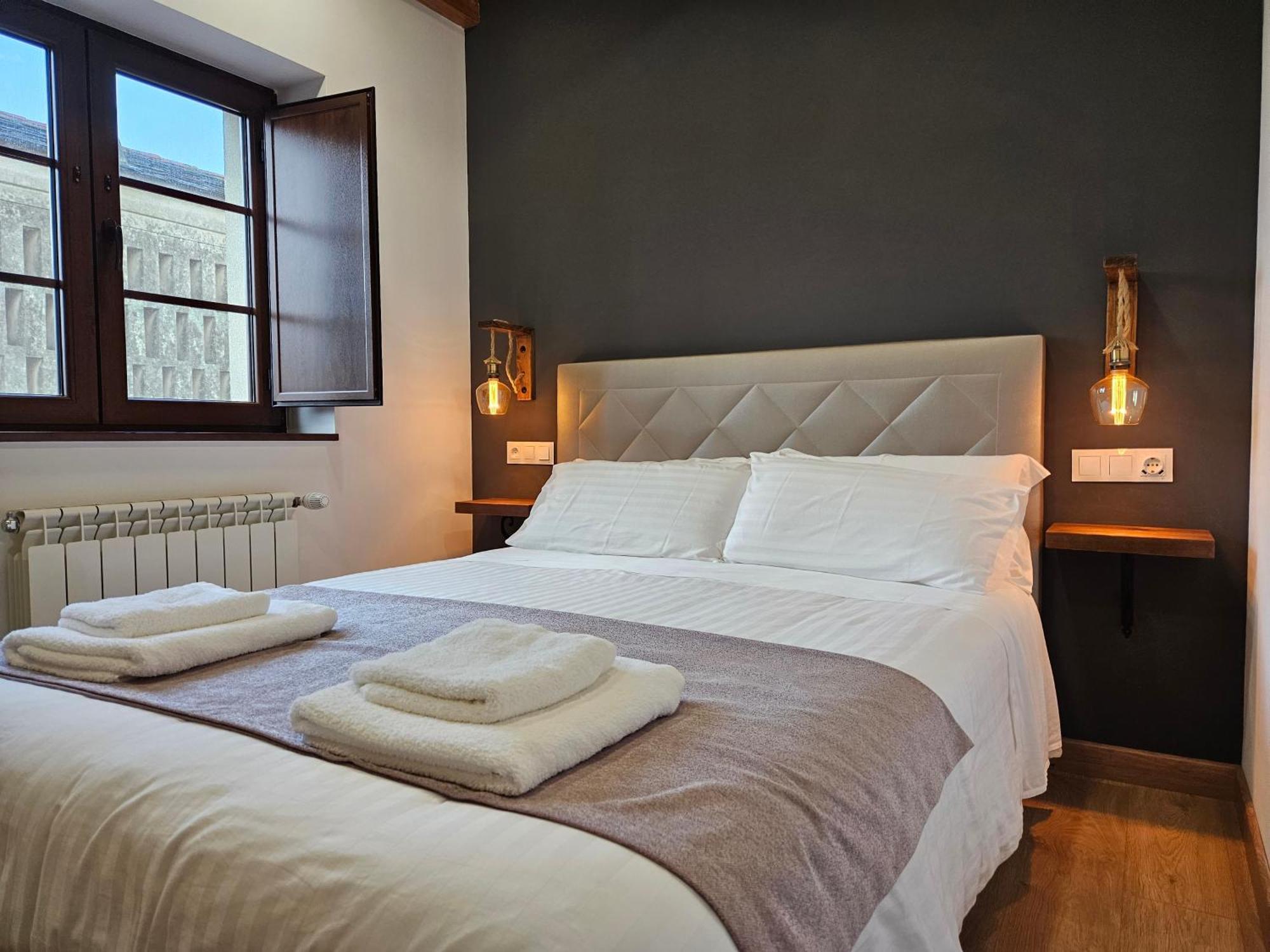 Apartamentos Rurales Lola Penarronda Castropol Bagian luar foto